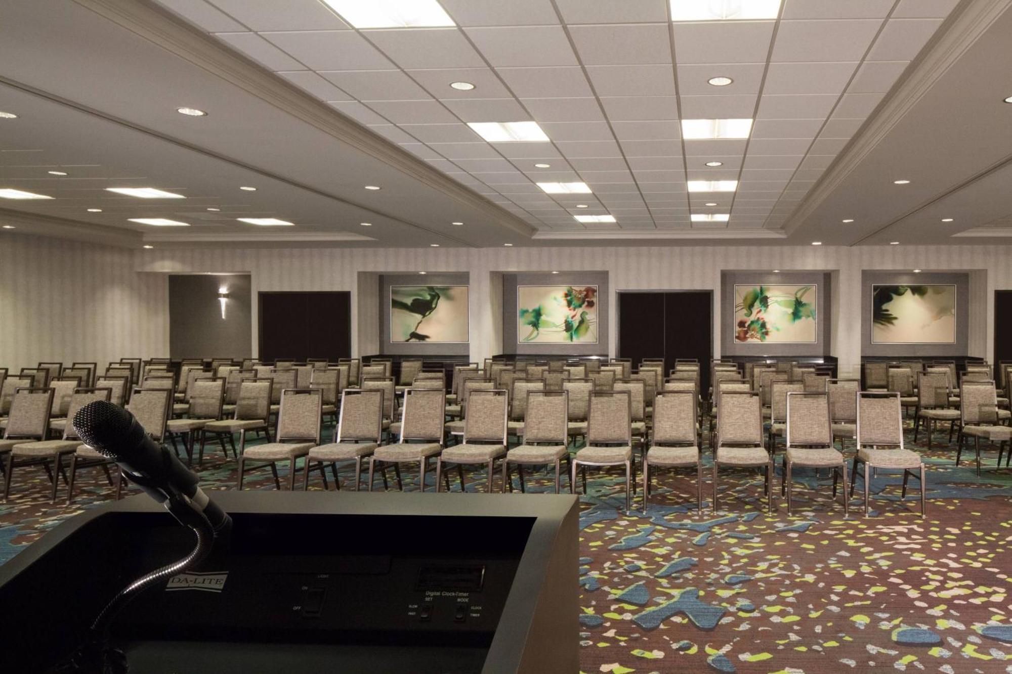 Dallas Marriott Suites Medical/Market Center Экстерьер фото