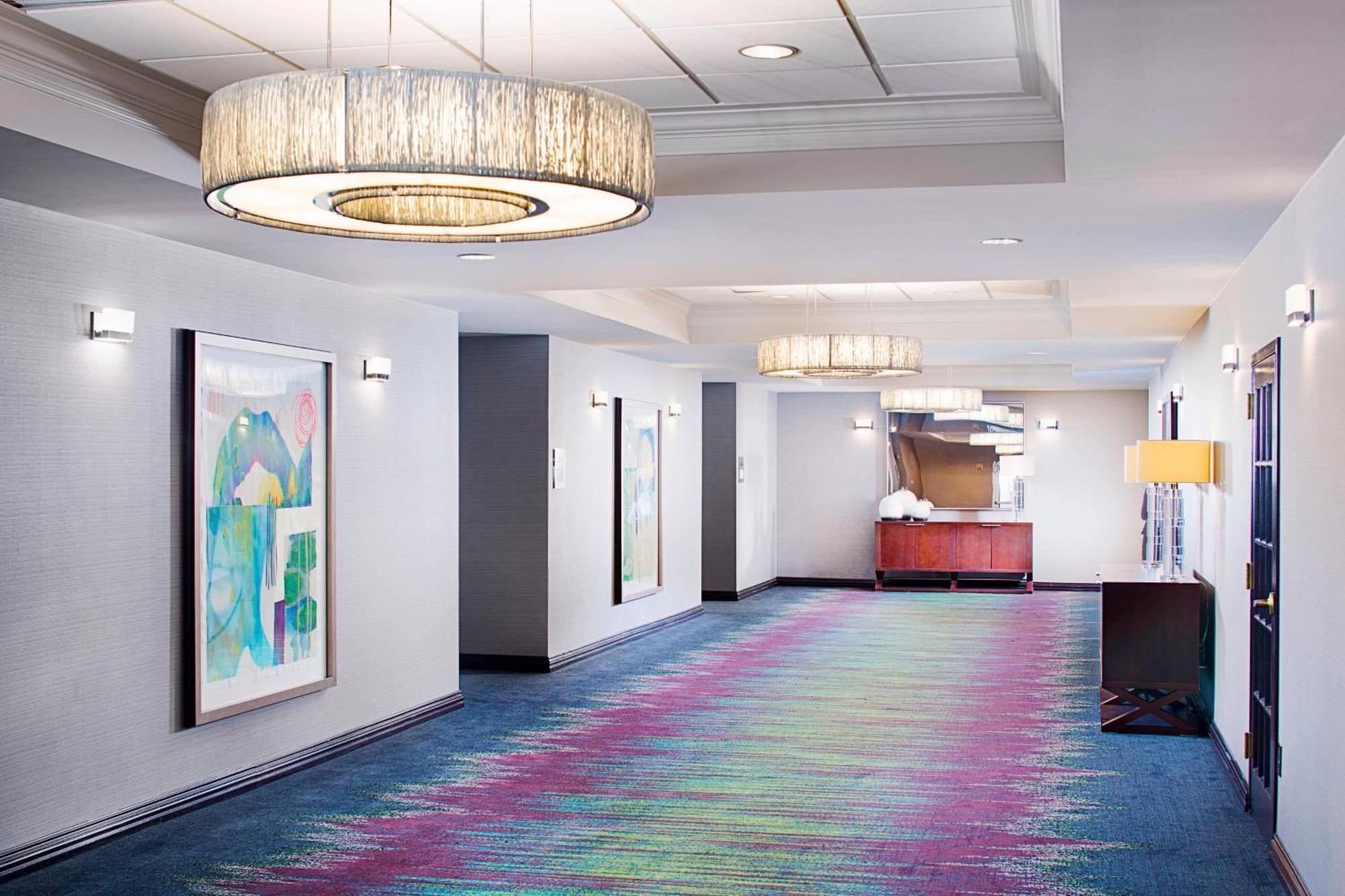 Dallas Marriott Suites Medical/Market Center Экстерьер фото