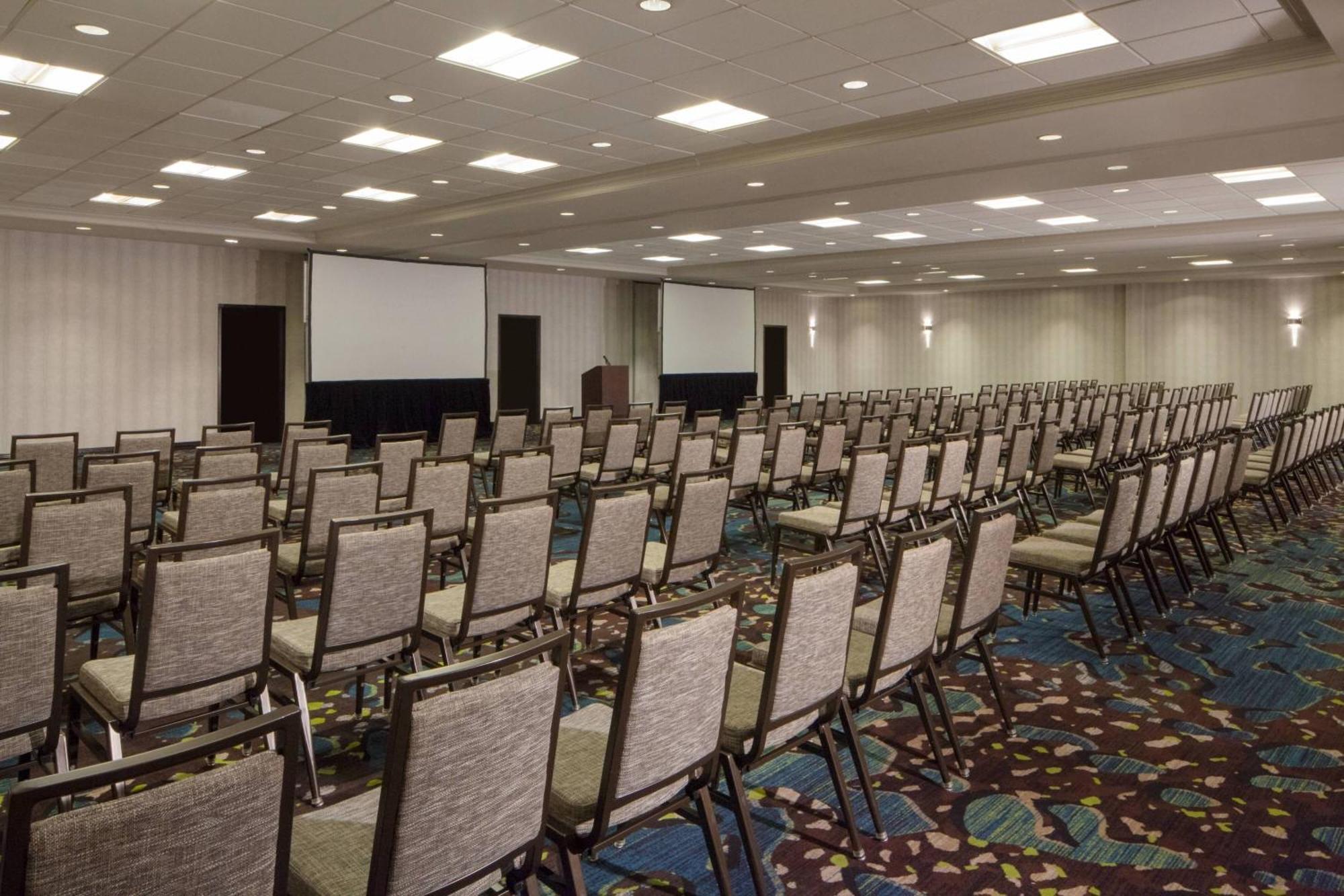Dallas Marriott Suites Medical/Market Center Экстерьер фото