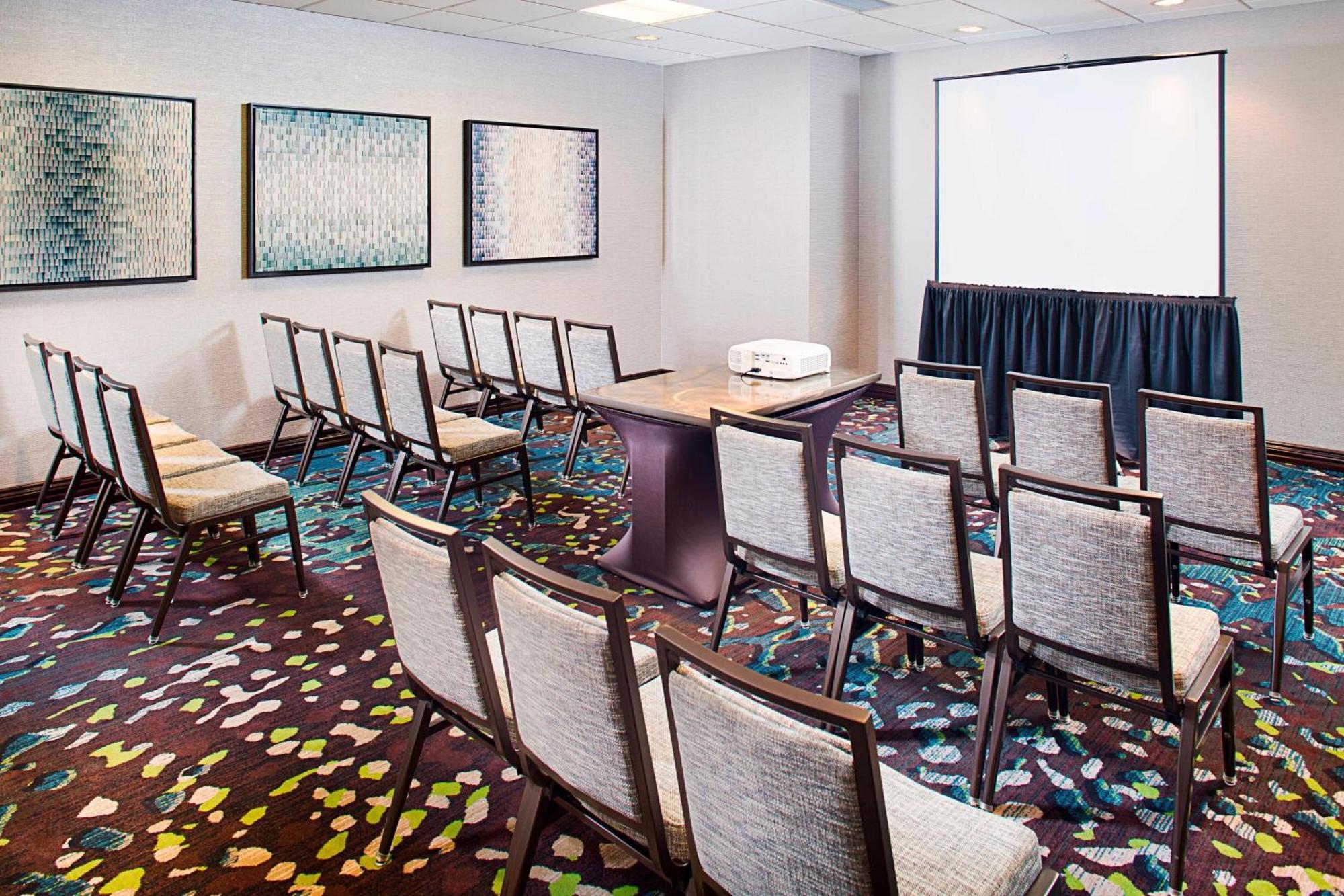 Dallas Marriott Suites Medical/Market Center Экстерьер фото