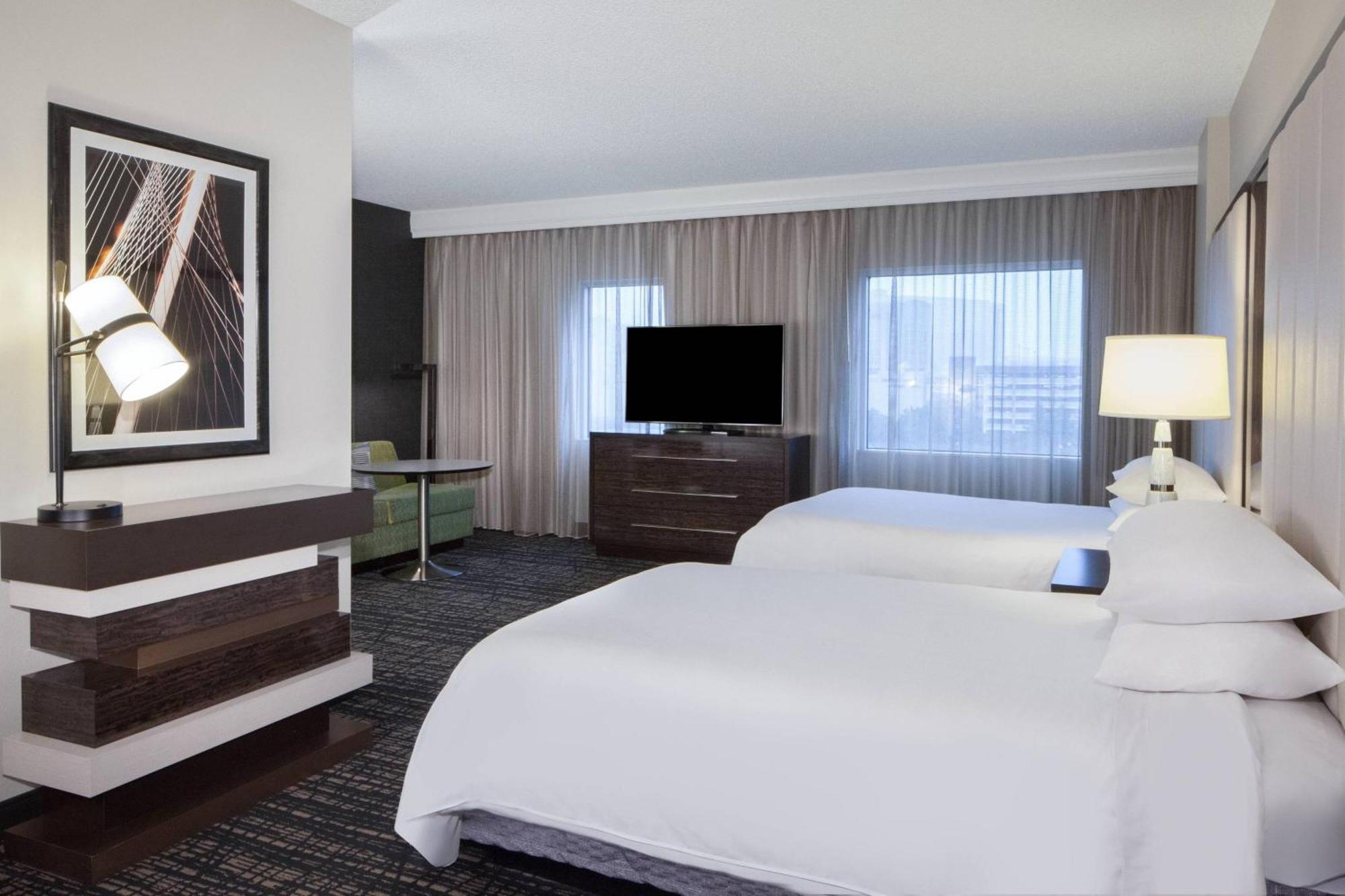 Dallas Marriott Suites Medical/Market Center Экстерьер фото